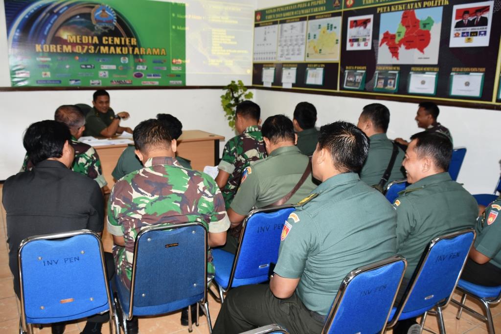 Briefing Persiapan Latnis Intel Korem 073/Makutarama